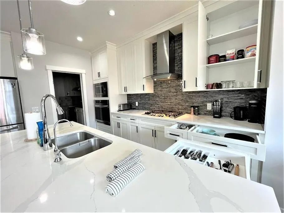 Holiday home Luxury Retreat For Large Groups Villa Calgary