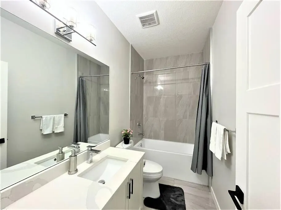 Luxury Retreat For Large Groups Villa Calgary